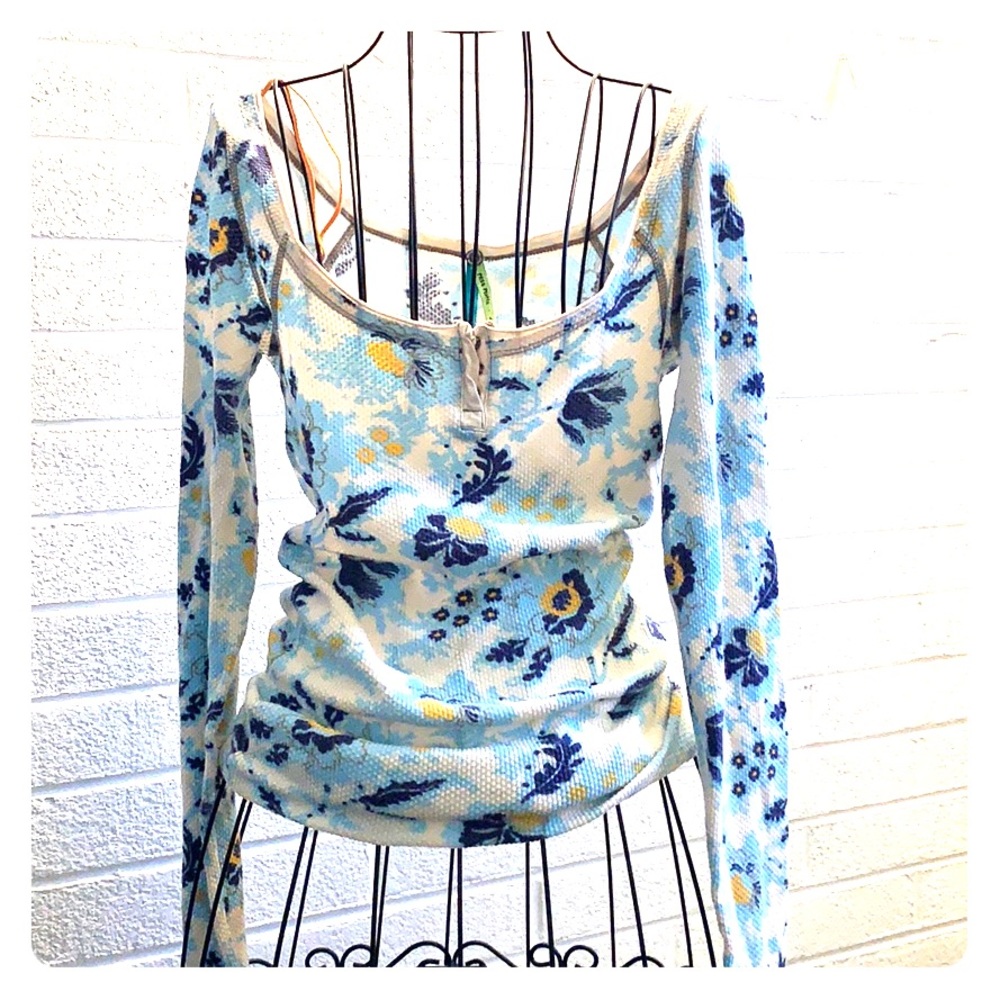 Free people Beautiful thermal top